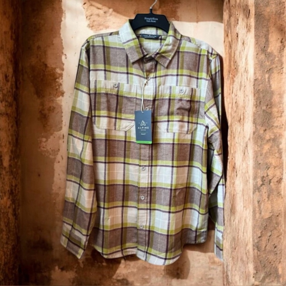 NWT Alpine Design Plaid Flannel Long Sleeve Button Up Shirt